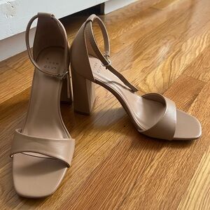 Nude/ Tan size 8 women's block heels